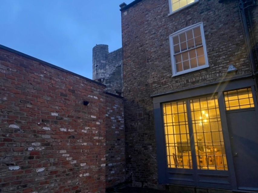 York:The Snazzy Ghost Of York - Paranormal Investigations and Séances