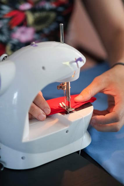 Zagreb: Sewing Workshop With Wine or Gin Tasting - Experience Highlights