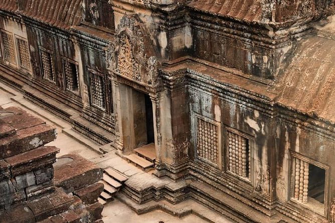 1-Day Tour With Private Transportation and English Speaking Guide - What to Expect on the Tour