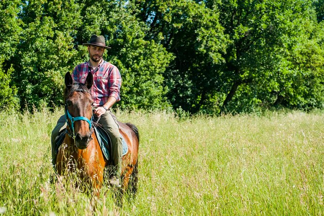 1 Hour Horseback Ride in Valgraziosa Review - Whats Included