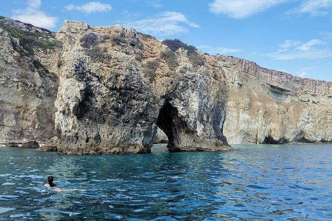 1-Hour Sea Caves and Boat Tour in Ortigia Syracuse - Inclusions