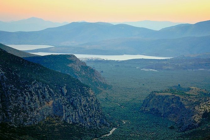 2 Day Private Tour Of Delphi, Thermopylae & Meteora From Athens - Discovering Thermopylae