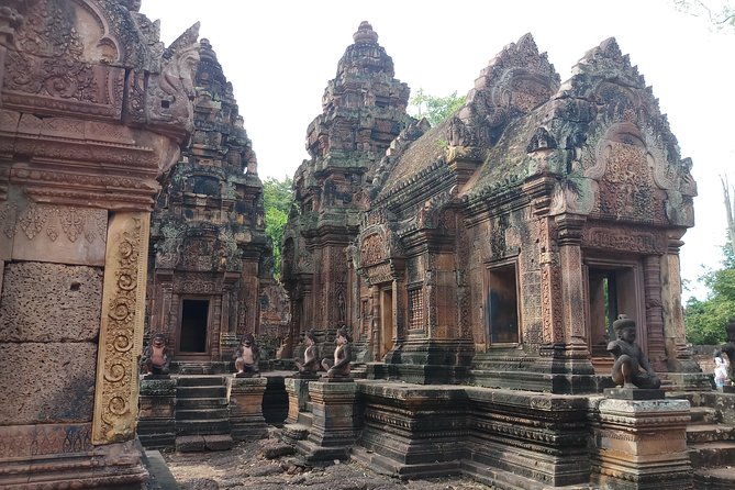 2-Day Temple Visit and Floating Village From Siem Reap - Floating Village Experience