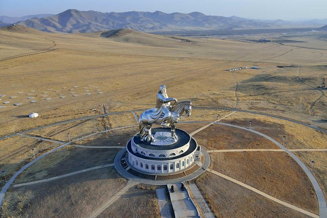 2 Days Tour: Terelj National Park And Chinggis Statue - Meals and Dining