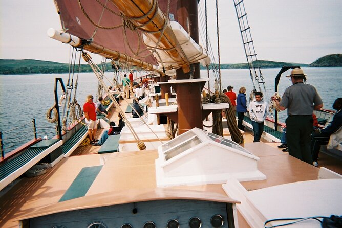 2-Hour Windjammer Sailing Trip in Maine With Licensed Captain - Onboard Amenities and Services