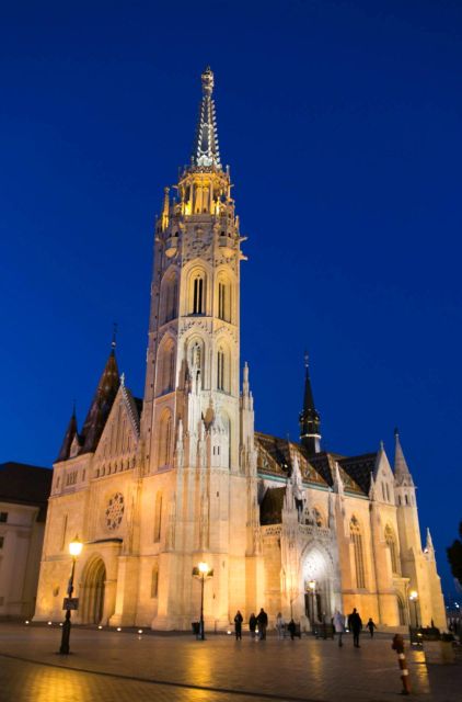 2 Hours Buda Castle Walking Tour - Walk With a Historian - Key Sites Visited