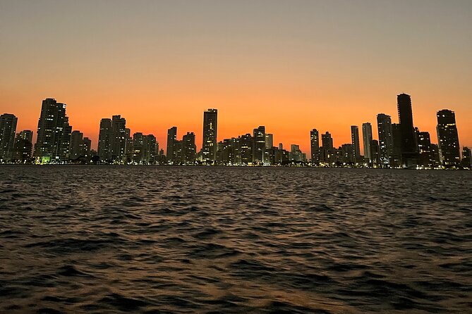 2 Hrs Tour in Cartagena Bay With Sunset View - Meeting and Pickup Details