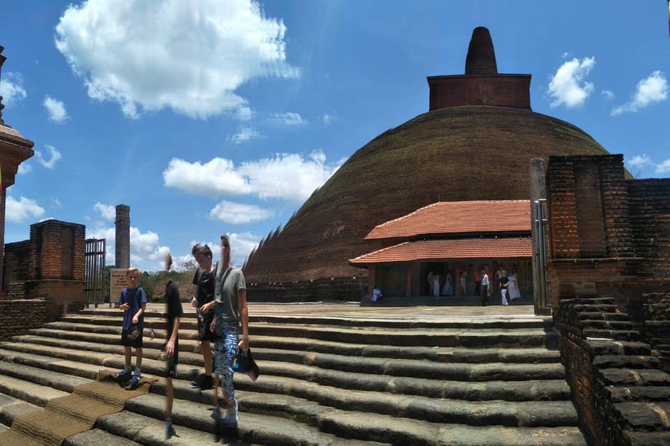 3. Anuradhapura Ancient City Guided Day Tour From Kandy - Cultural and Historical Significance