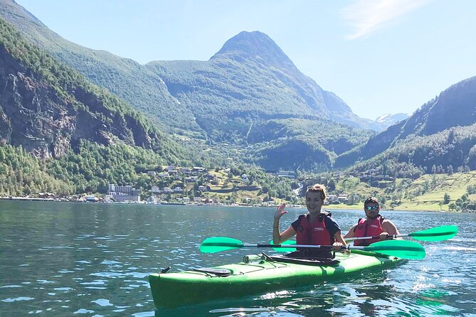 3-Hour Guided Kayak Experience in Geiranger - Safety Precautions and Requirements