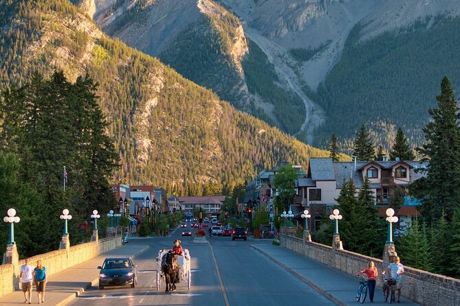 3Day Rockies Tour-Jasper+ Banff+ Icefield+ JohnstonCanyon+ 3Lakes - Tour Highlights