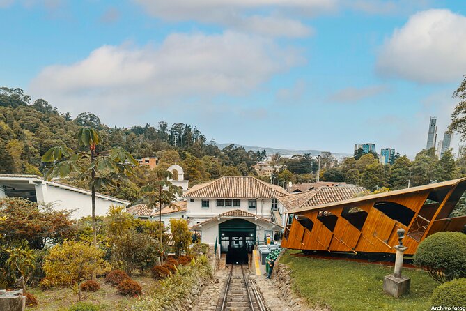 6 Hours Historical Tour in the City of Bogotá - Lunch and Refreshments