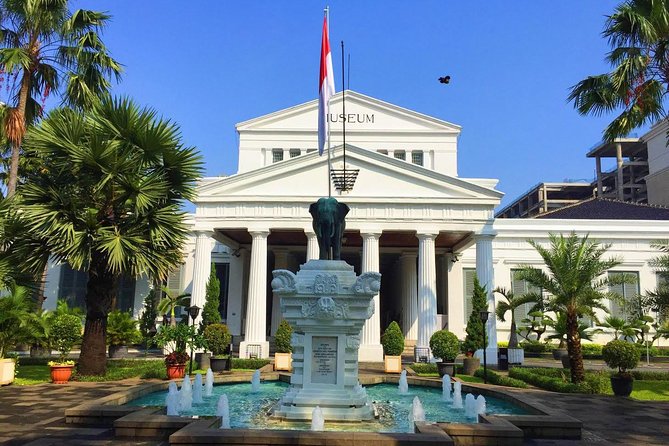 8 Hours Jakarta Private City Tour - (All Tourist Attractions) - Transportation Details