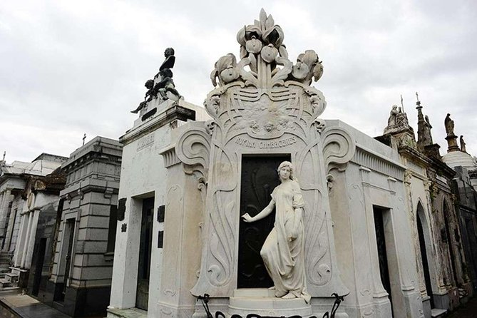 A Step Into History and Arquitecture Around Recoleta Cemetery - Booking and Tour Information
