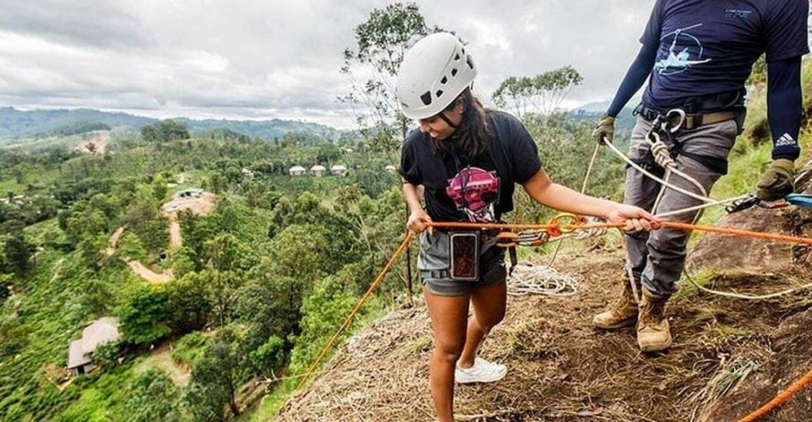 Abseiling in Ella - Group Size and Instruction