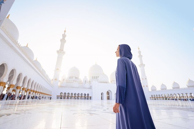 Abu Dhabi City Tour With Entry Ticket to Louvre Museum From Abu Dhabi - Local Customs