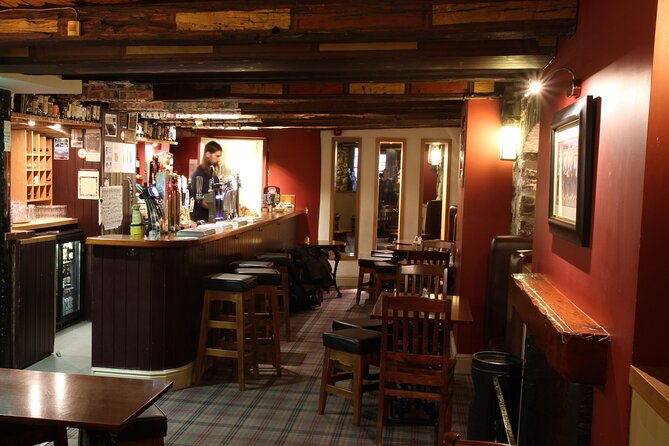 Afternoon Whisky Tasting in a Traditional Edinburgh Bar - Age and Animal Policies