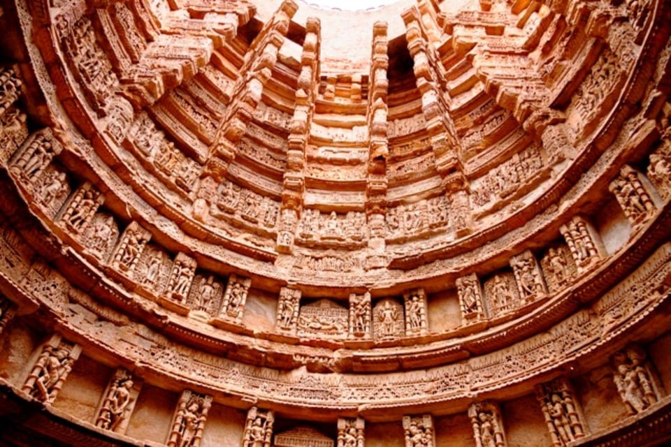 Ahmedabad: Sun Temple of Modhera & Queens Stepwell Day Trip - Cultural Experience