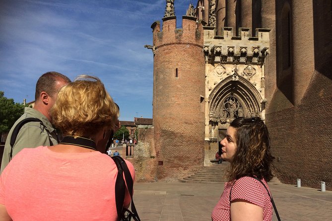 Albi and Cordes Sur Ciel Private Day Tour From Toulouse - Pickup and Meeting Logistics