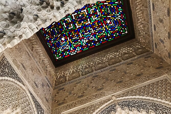 Alhambra & Generalife Skip the Line Regular Group Including Nasrid Palaces - Visiting the Generalife Gardens