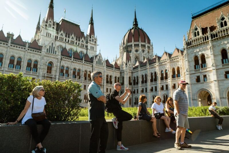 All About Budapest: 6-Hr Walking Tour With 3-Course Lunch - Lunch Experience