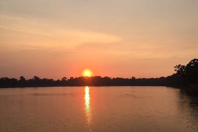 Angkor Wat Sunrise and Tonle Sap Cruise Sunset Tour - Important Exclusions