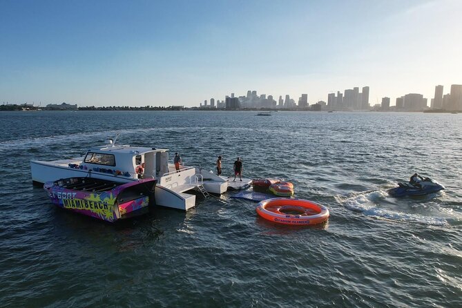 Aquatic Adventure: Boat Tour With Jetskis, Tubing, and Open Bar - Jet Ski Adventure