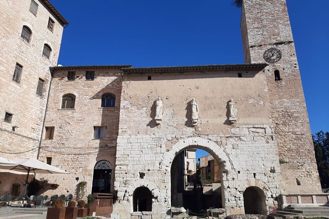 Assisi and Spello Full Day Private Walking Tour - Tour Start and Duration
