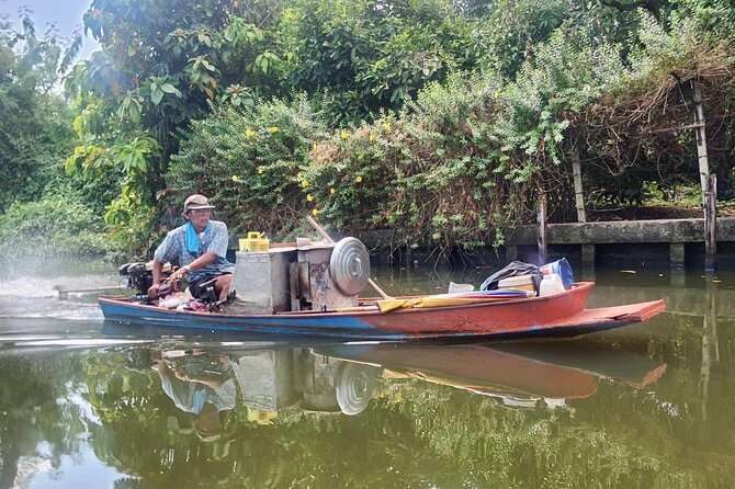 Bangkok: Temple Tour and Canal Cruise by Longtail Boat - Longtail Boat Experience