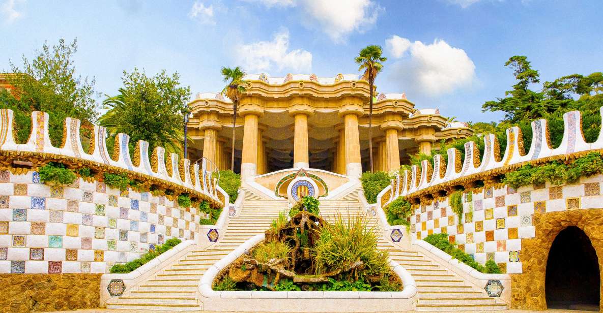 Barcelona: Park Güell Guided Tour With Fast-Track Ticket - Itinerary and Key Attractions