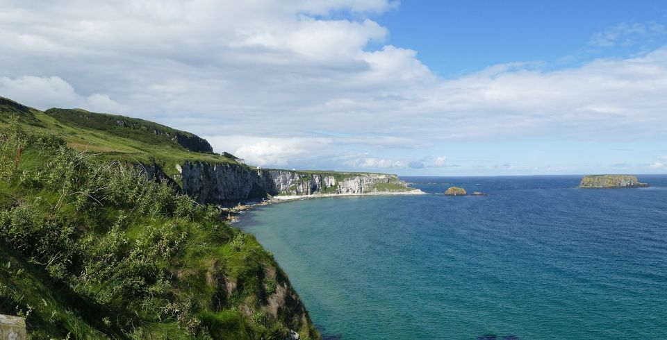 Belfast & Giants Causeway: 2-Day Rail Tour From Dublin - Day 1 Experience