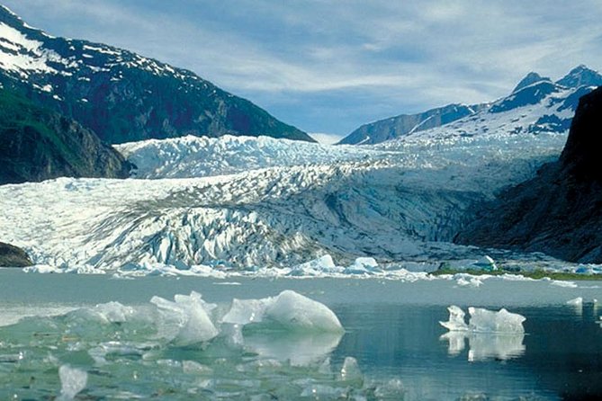 Best of Juneau: Mendenhall Glacier, Whale Watching and Salmon Bake - Tlingit Master Carver Demonstration