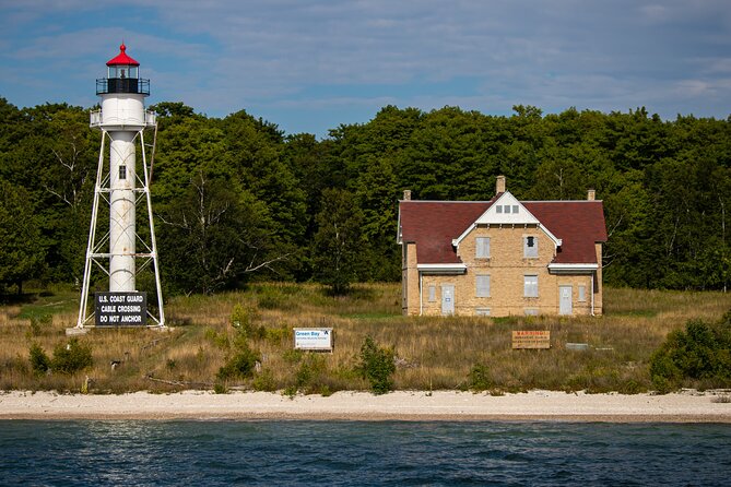 Boat Cruise - North Shore to Death's Door Crossing - Accessibility Features