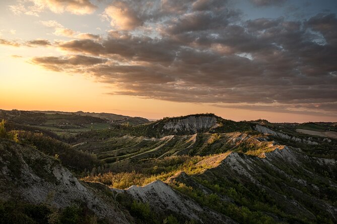 Bologna Surroundings Photo Tour: Rolling Hills and Badlands - Photographic Opportunities