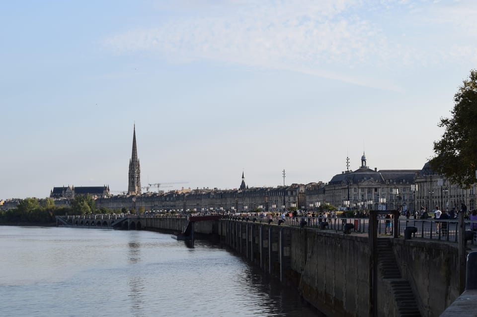 Bordeaux: See the Whole City by Bike - Ride to a Roman Amphitheater