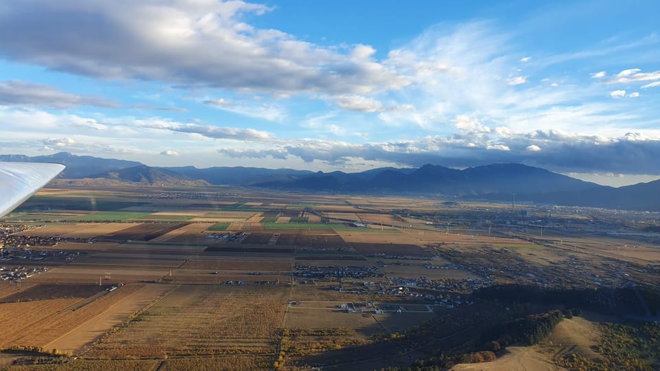 Brasov: Glider Flight Experience at Sanpetru Airfield - Safety Measures and Training