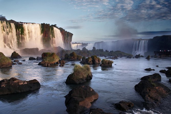 Brazilian Side of Iguassu Falls and Itaipu Dam Full-Day Sightseeing Tour From Puerto Iguazú - Dining Options and Food Quality