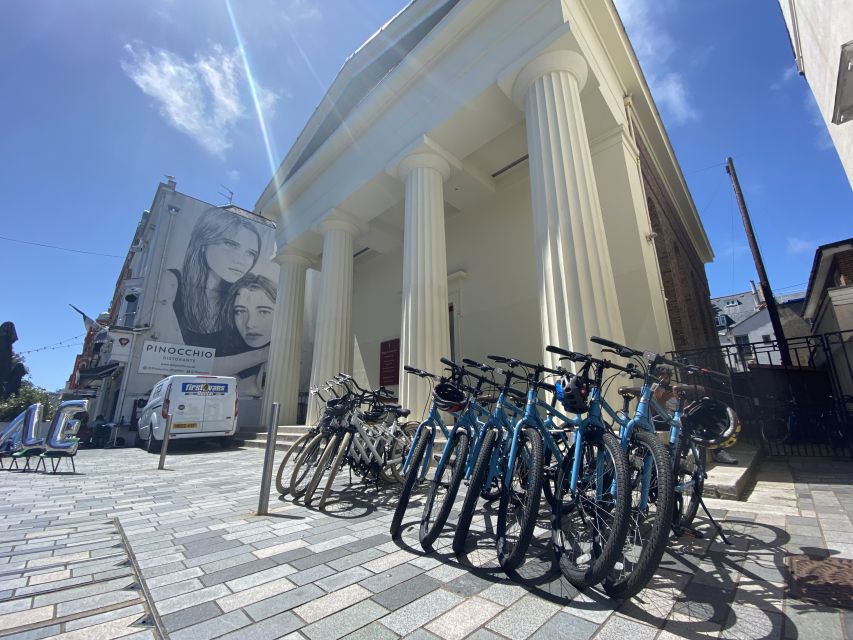 Brighton: Coastal Bike Tour to Rottingdean - Meeting Point and Equipment Provided