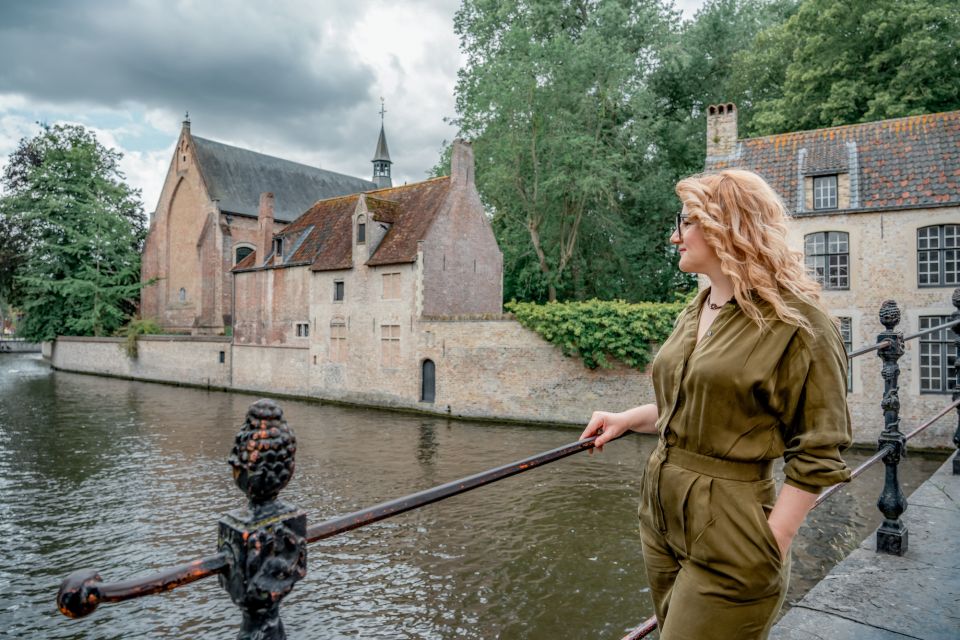 Bruges : Your Private 30min. Photoshoot in the Medieval City - Itinerary and Meeting Point