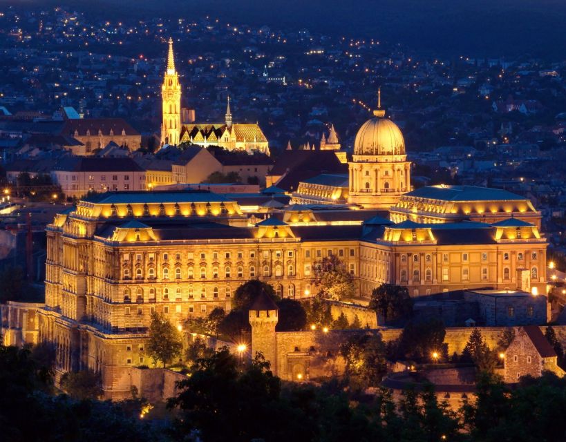 Budapest: Evening Castle Hill Tour With Fishermens Bastion - Unique Evening Experience