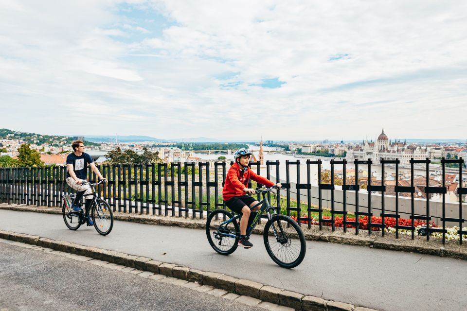 Budapest: Grand Sightseeing Bike Tour - Inclusions and Amenities