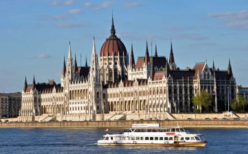 Budapest: Private 4-Hour Guided Walking Tour - Why Choose a Private Tour
