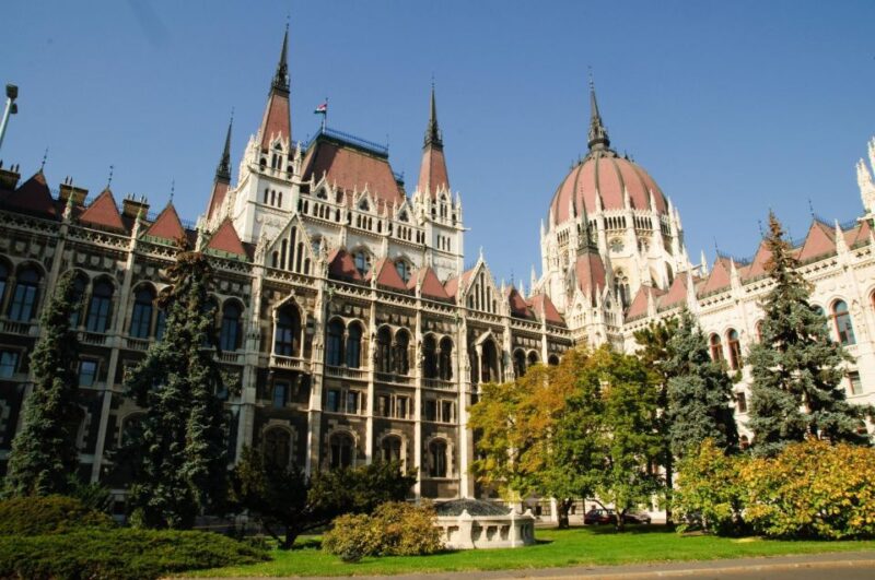 Budapest: Private Exclusive History Tour With a Local Expert - Experience Highlights