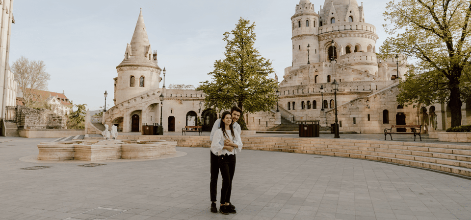 Budapest: Romantic Photoshoot at Budas Iconic Sightseeings - Experience Highlights