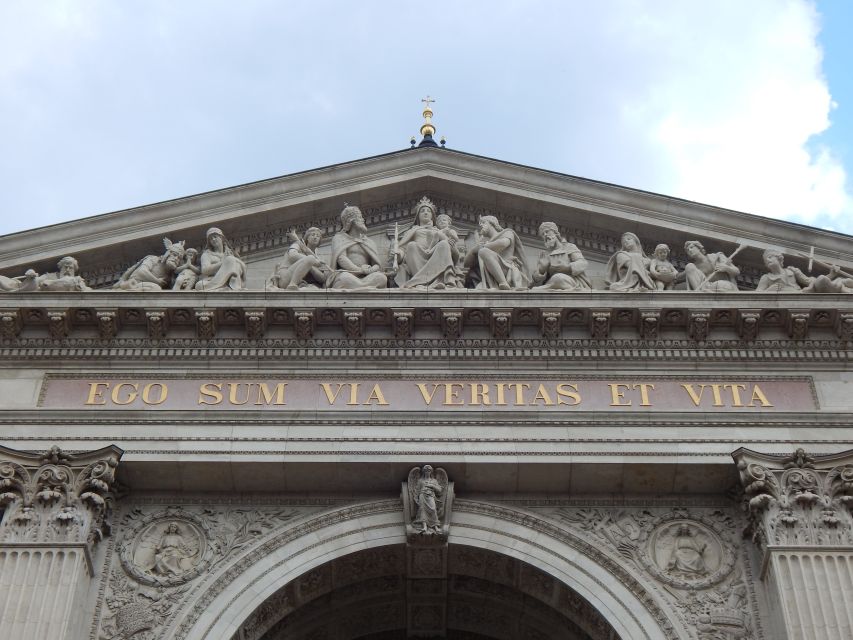 Budapest: St Stephens Basilica Tour - Guided Tour Features