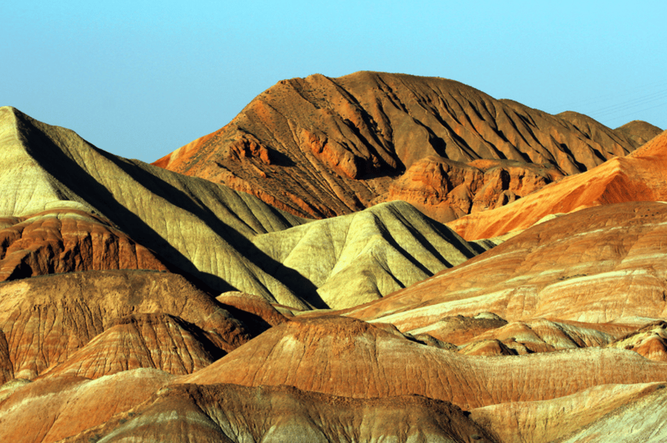 By Bullet Train From Lanzhou to Zhangye Rainbow Mountain - Bullet Train Journey