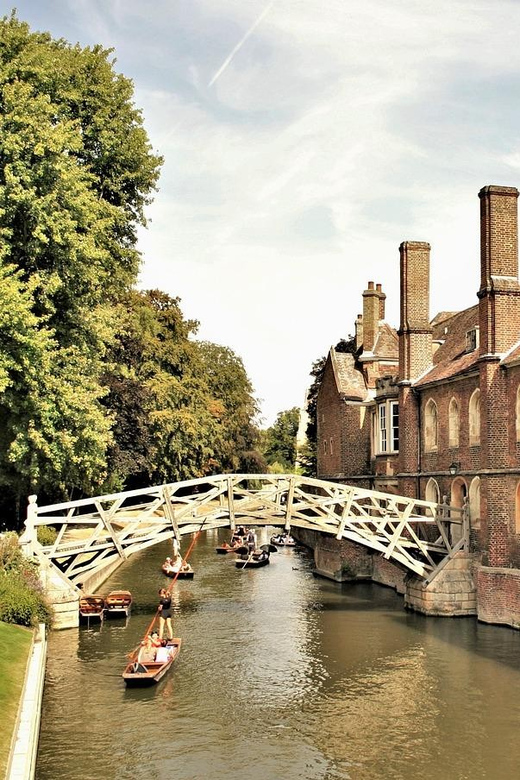 Cambridge: Self-Guided Walking Tour With Mobile App - Key Tour Features