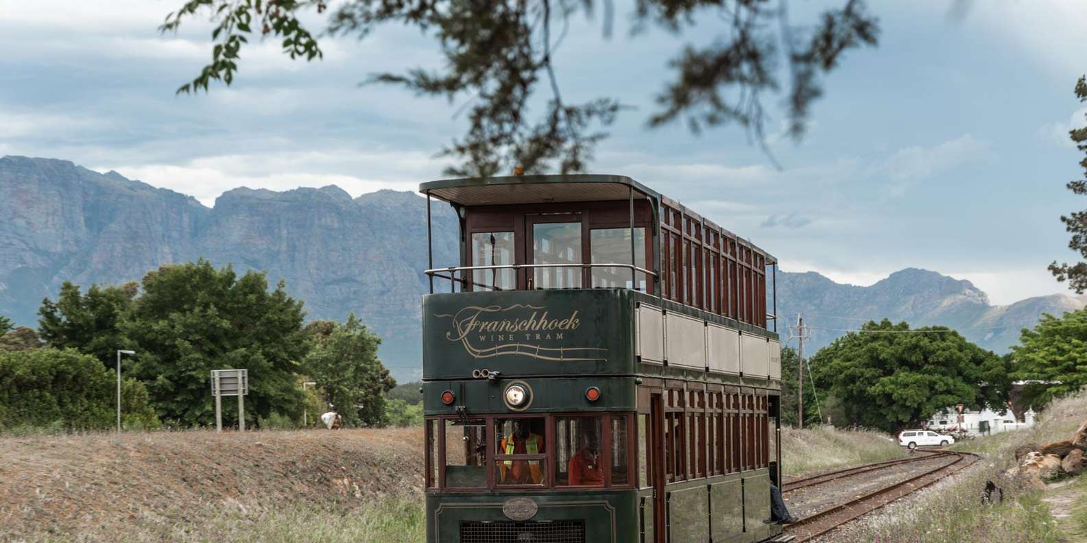 Cape Town: Franschhoek Wine Tram Tour With Tastings - Vineyard Experiences