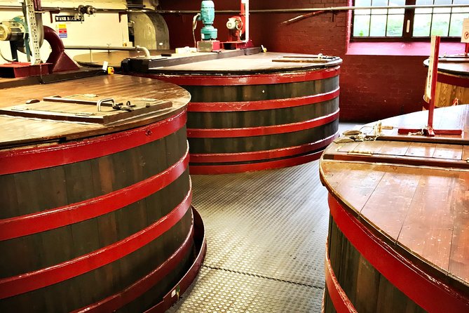 Casks & Chronicles: Day Tour of Scottish Whisky Distilleries - Inclusions and Amenities