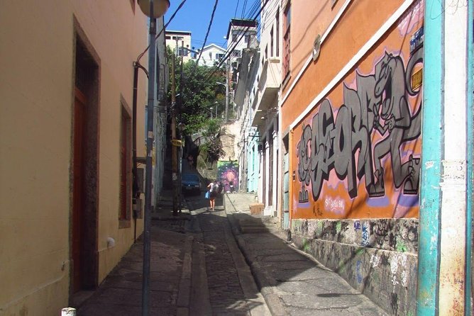 Ciata Paths the History of Samba in Little Africa - Baiana De Acarajé Boards Founding