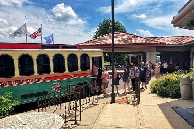 City and History Trolley Tour in Wisconsin Dells - Meeting and Pickup Details